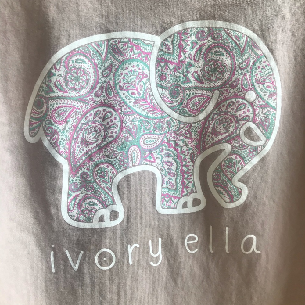 Ivory Ella Long Sleeve Pocket Tee EUC